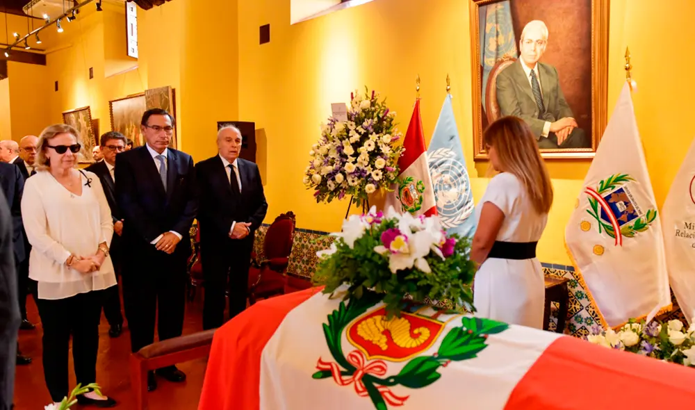Restos de Javier Pérez de Cuéllar son homenajeados en Palacio de Torre Tagle. Foto: Cancillería.