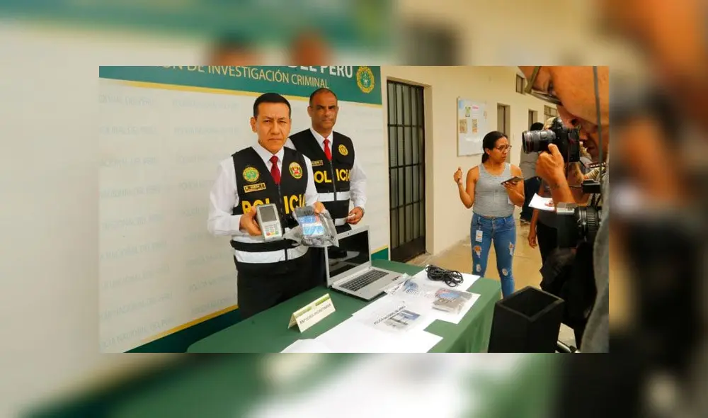 Delincuentes llevaban a sus víctimas a una casa donde los obligaban a que revelen las claves de sus tarjetas, de las cuales retiraban todo el dinero(Foto: PNP) Delincuentes llevaban a sus víctimas a una casa donde los obligaban a que revelen las claves de sus tarjetas, de las cuales retiraban todo el dinero(Foto: PNP)