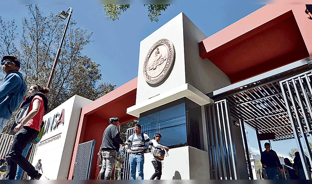 Ya 50 universidades han logrado su licenciamiento: la mitad funciona en Lima Ya 50 universidades han logrado su licenciamiento: la mitad funciona en Lima