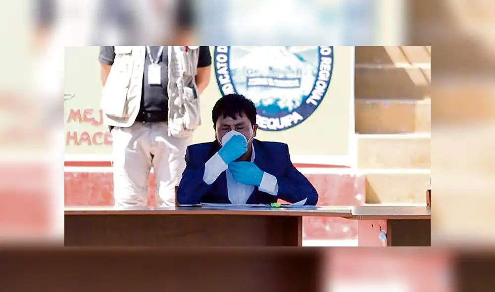 en problemas. Tras evidenciarse un caso de coronavirus dentro de hospital Honorio Delgado, se tuvo que cerrar parte del nosocomio para poder desinfectar. en problemas. Tras evidenciarse un caso de coronavirus dentro de hospital Honorio Delgado, se tuvo que cerrar parte del nosocomio para poder desinfectar.