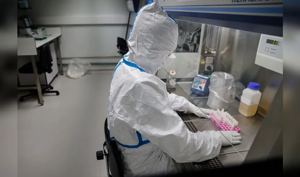 Laboratorios de todo el mundo realizan estudios para desarrollar una vacuna contra el coronavirus. Entre ellos el Centro Nacional de Referencia (CNR) para virus respiratorios en el Institut Pasteur en París. Ahi analizan pruebas de virus respiratorios.