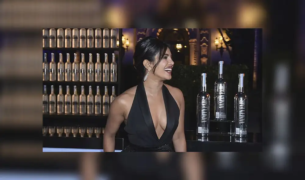 Priyanka Chopra y el sexy escote que deslumbró en la fiesta post Oscar