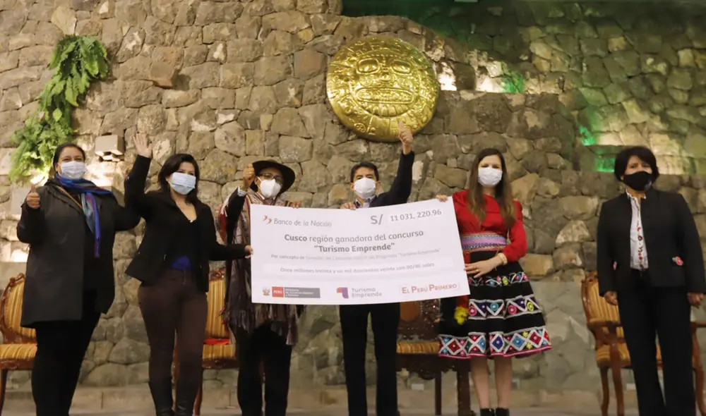 Ministra resaltó emprendimiento de cusqueños. Foto: Mincetur. Ministra resaltó emprendimiento de cusqueños. Foto: Mincetur.