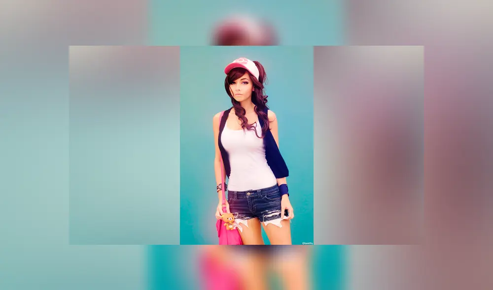 Desliza para ver más fotos de este sexy cosplay de Liza que ha enamorado a miles de fans de Pokémon. Desliza para ver más fotos de este sexy cosplay de Liza que ha enamorado a miles de fans de Pokémon.