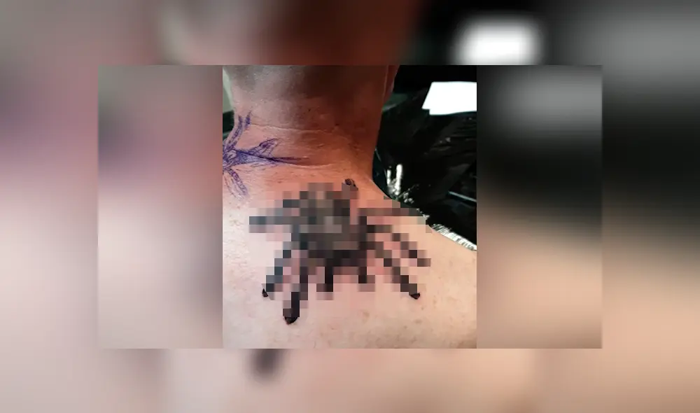 Un joven se hizo un aterrador tatuaje y dejó a miles de personas en shock.