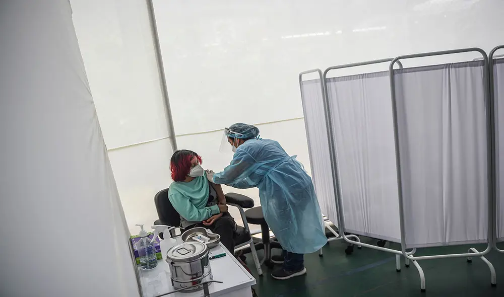 En Perú se prueba la posible vacuna de Sinopharm contra la COVID-19, entre otras. Foto: AFP