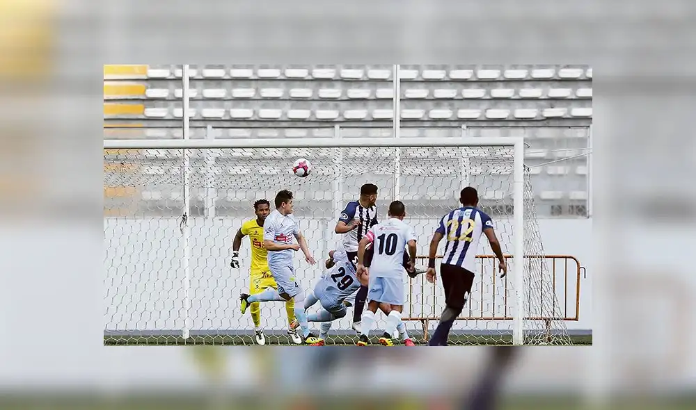 La bendita pelota parada