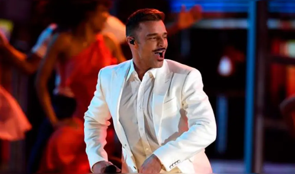 El cantante boricua se manifestó con los ojos llorosos en un video tras la renuncia del gobernador de Puerto Rico