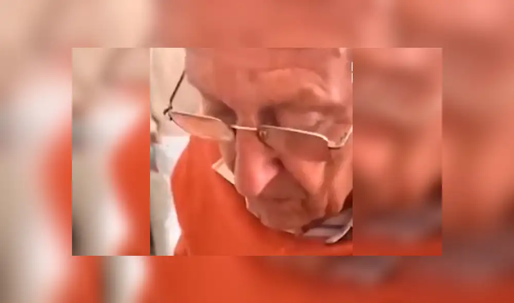 Joven había salido de una operación y su abuelo la sorprendió con tierno gesto que ha conmovido a varios usuarios de Facebook