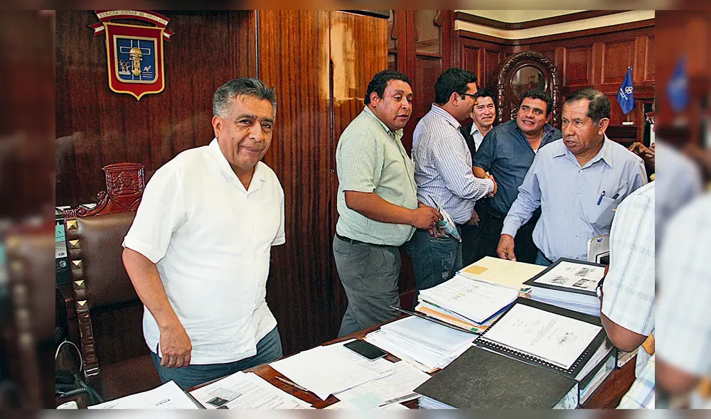 pruebas. Testimonios aseguran que gestión de David Cornejo buscó acercarse a medios.