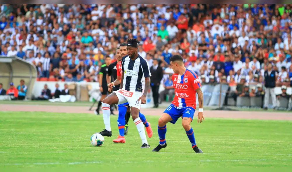 Alianza Lima: Carlos Ascues y Jean Deza reciben duras críticas tras sanción por indisciplina.