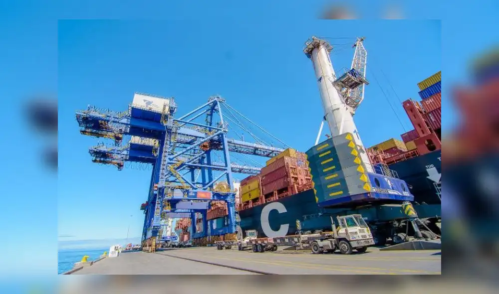 Perú firma convenio para que mercancía boliviana se mueva por el puerto de Ilo Perú firma convenio para que mercancía boliviana se mueva por el puerto de Ilo