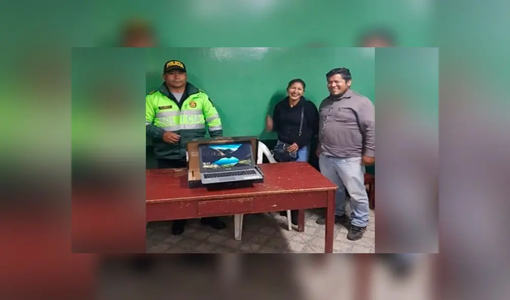 Chofer entregó una laptop que una pasajera había dejado en su taxi, cuando la llevaba al terminal de Sicuani en Cusco. Chofer entregó una laptop que una pasajera había dejado en su taxi, cuando la llevaba al terminal de Sicuani en Cusco.