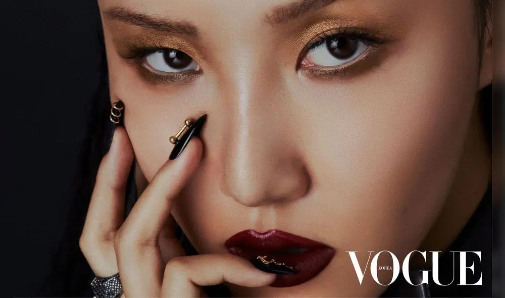 Hwasa de MAMAMOO también ha visto crecer su popularidad como estrella publicitaria. Hwasa de MAMAMOO también ha visto crecer su popularidad como estrella publicitaria.