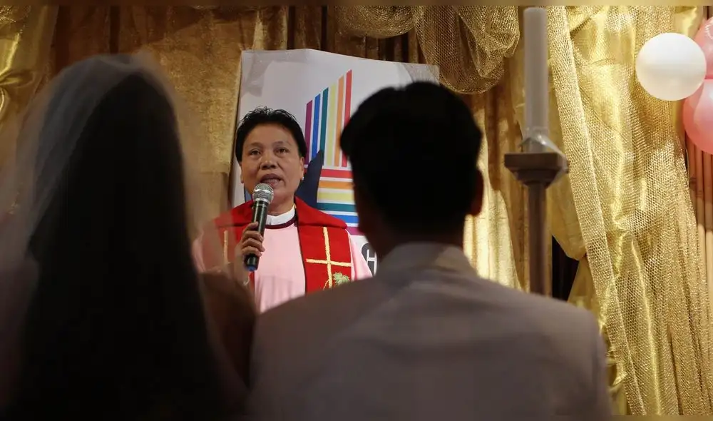 Pastor trans exige que se celebren matrimonios igualitarios: “Son uniones santas”