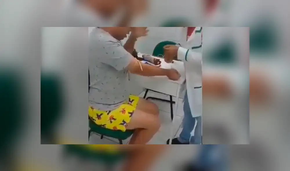 Facebook viral: Chico lanza exagerados gritos por inyección y pareja pasa la peor vergüenza [VIDEO]