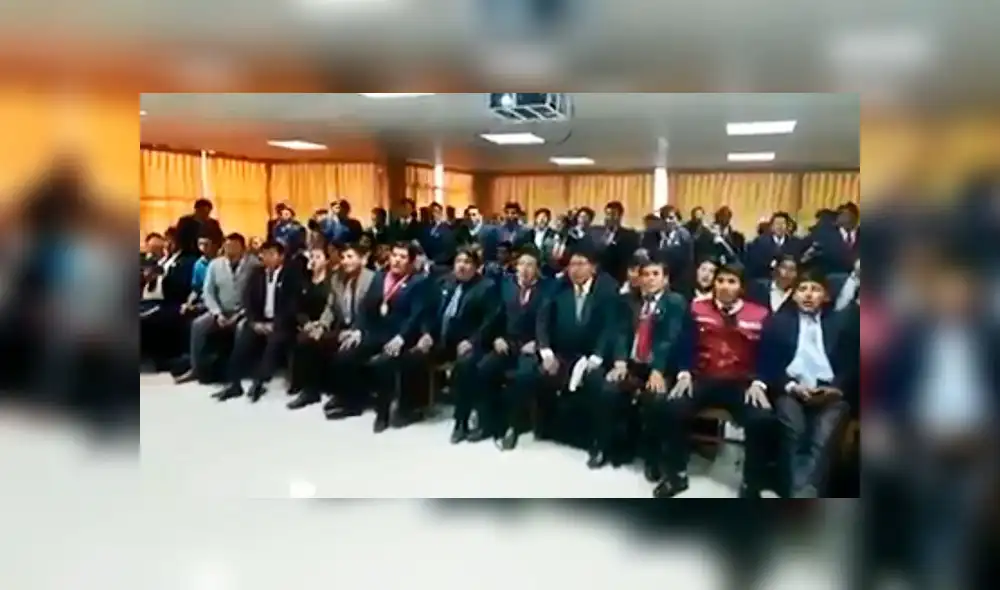 Autoridades de Puno respaldan al presidente Martín Vizcarra