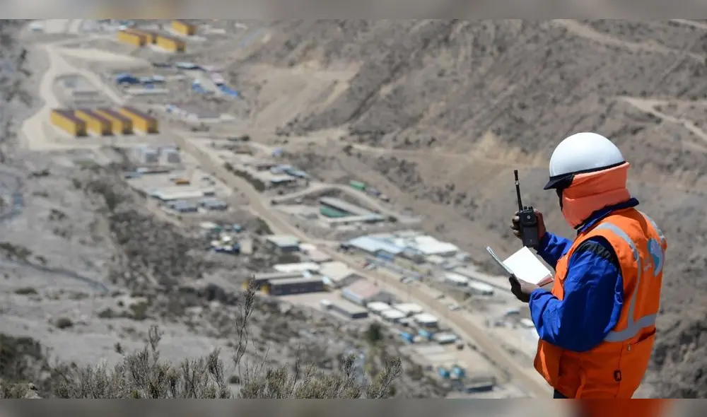 Minera asegura que medida es para salvaguardar la salud y bienestar de los trabajadores. Minera asegura que medida es para salvaguardar la salud y bienestar de los trabajadores.