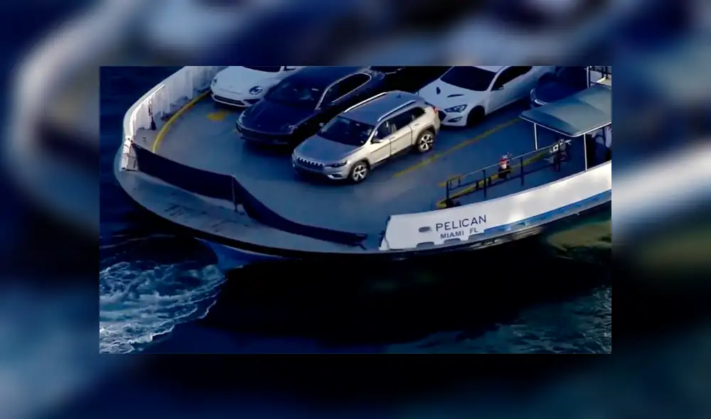 Dos mujeres son halladas muertas dentro de un auto que cayó desde un ferry al mar [VIDEO]