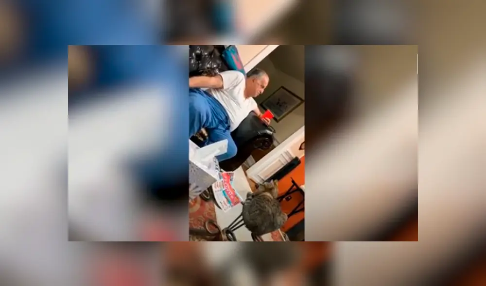 Desliza las imágenes para apreciar la emotiva escena protagonizada por un señor junto al gato de su hija. Foto: Caters Clips. Desliza las imágenes para apreciar la emotiva escena protagonizada por un señor junto al gato de su hija. Foto: Caters Clips.