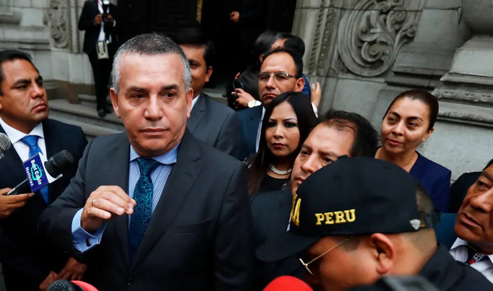 Daniel Urresti reiteró en que la bancada de Podemos Perú no buscará blindar a José Luna Gálvez. Foto: La República.