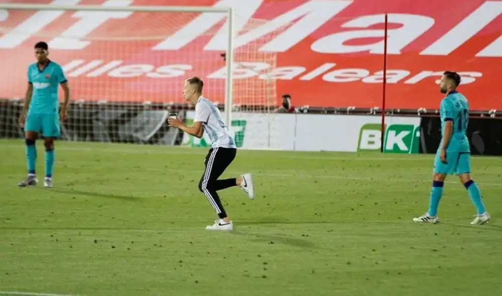 El intruso contó que su intención era sacarse una foto con Lionel Messi. Foto: AP.