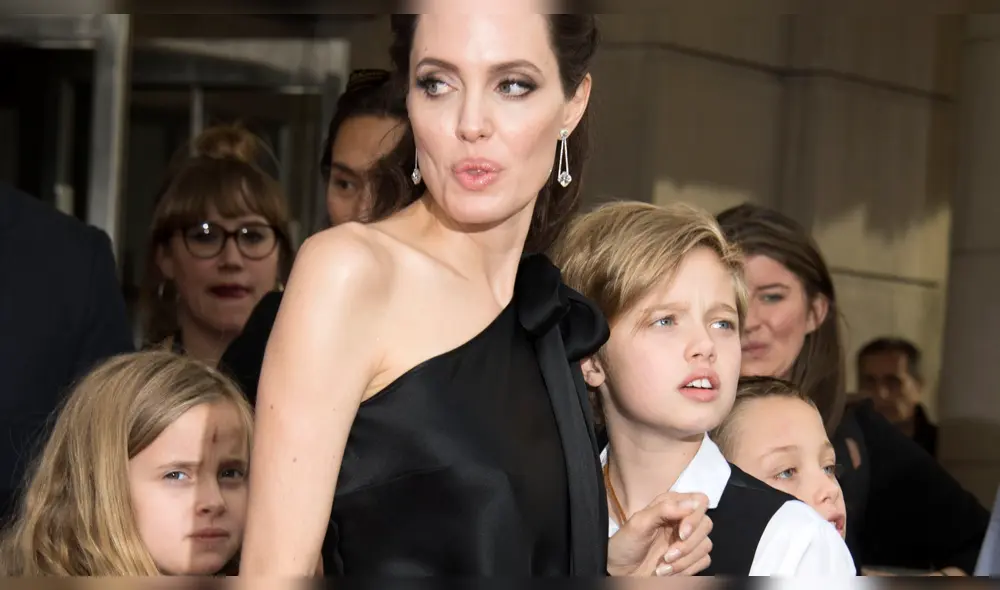 Shiloh sorprende a paparazzis con irreconocible look junto a Angelina Jolie [FOTOS]