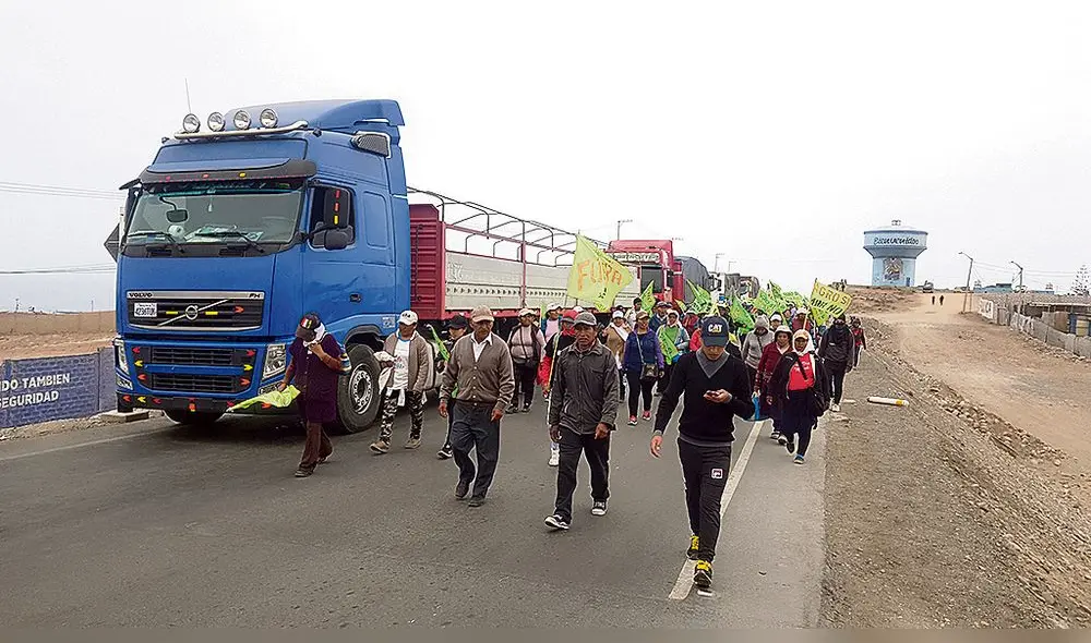 Medida. Ejército ayudará a resguardar vías en Matarani para que puerto funcione y no sea bloqueado por manifestantes. Medida. Ejército ayudará a resguardar vías en Matarani para que puerto funcione y no sea bloqueado por manifestantes.