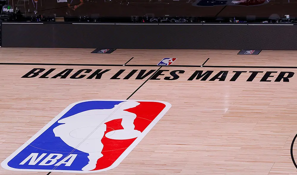 NBA anuncia la suspensión de los juegos de HOY tras protesta de los jugadores de Bucks. Foto: AFP