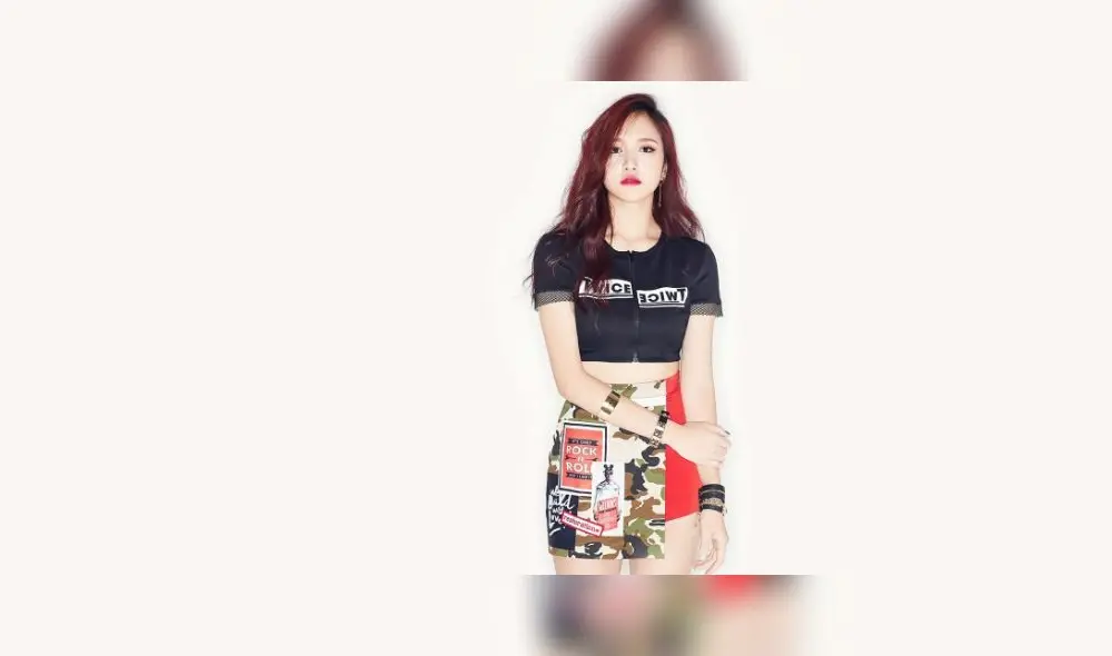 Mina de TWICE además de cantante es modelo y bailarina.