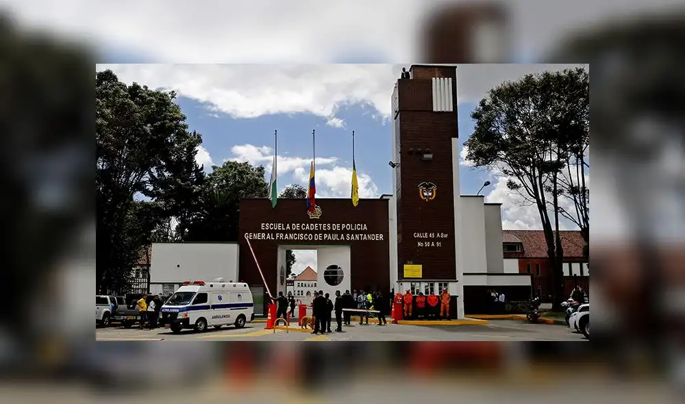 Las primeras imágenes del atentado con coche bomba en escuela policial de Bogotá [FOTOS]