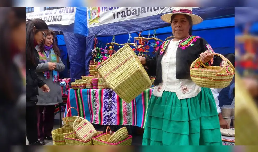 Puno: elaboran canastas de totora en reemplazo de las bolsas plásticas