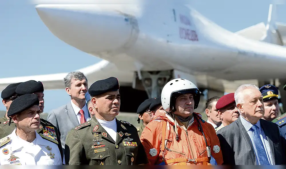 Aviones rusos llegan a Venezuela con personal y equipos militares