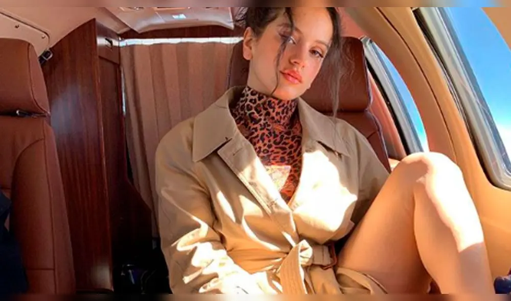 Rosalía en diminuto bikini rojo