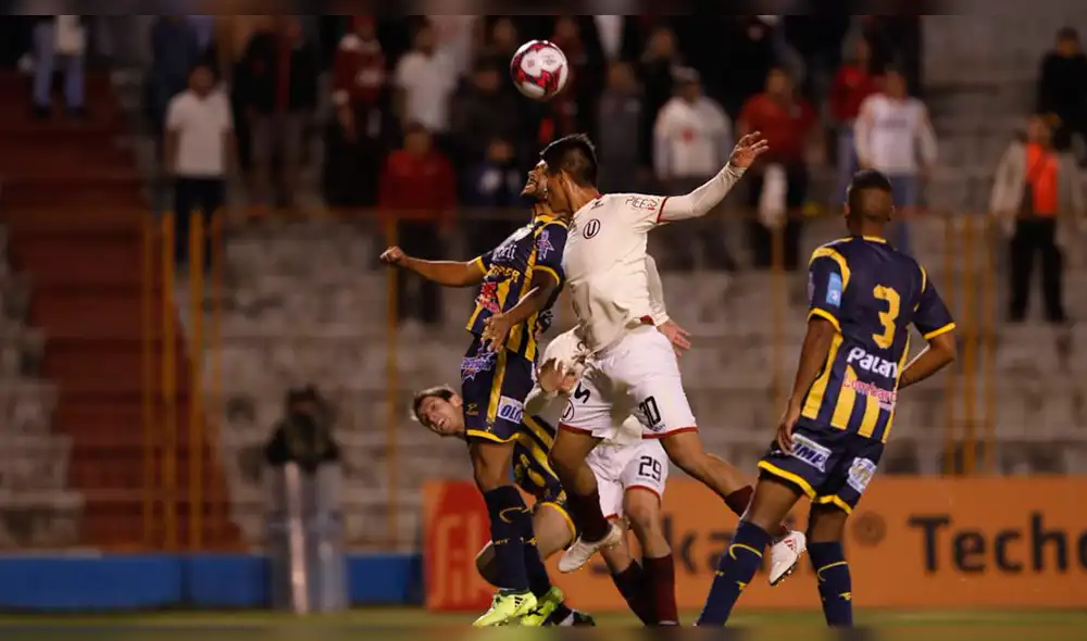 Universitario cayó goleado 3-0 frente a Sport Rosario por el Torneo Apertura Universitario cayó goleado 3-0 frente a Sport Rosario por el Torneo Apertura