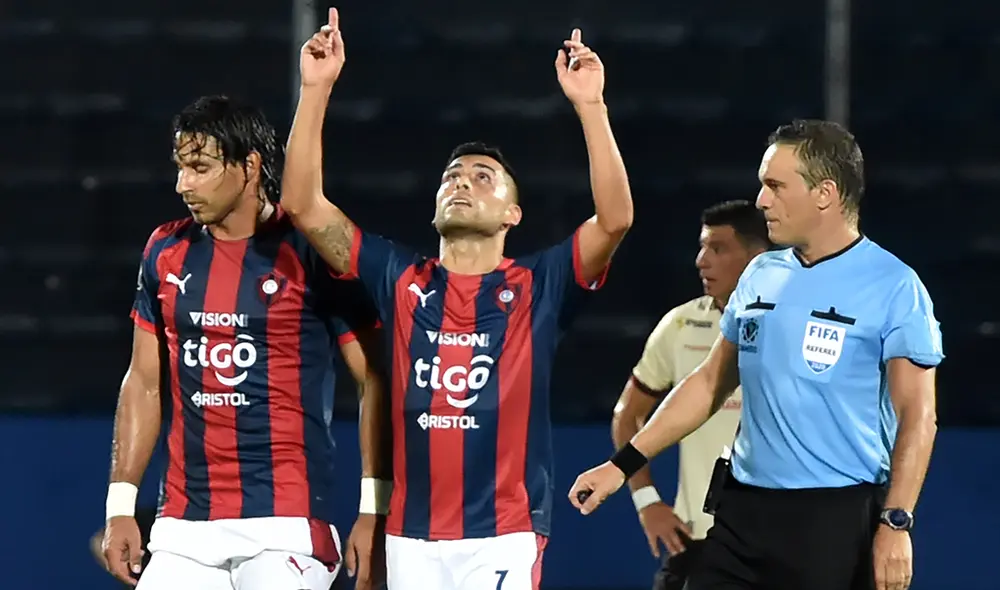 Federico Carrizo anotó el 1-0 para Cerro Porteño ante Universitario por la Cop Libertadores 2020. | Foto: AFP