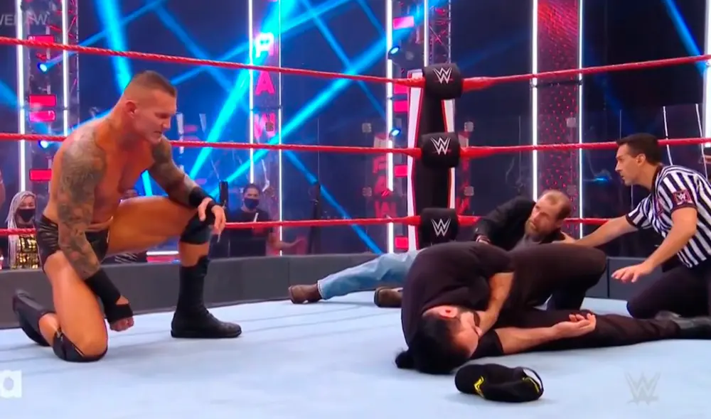 Randy Orton cerró la edición 1418 de Monday Night Raw atacando a Drew McIntyre y Shawn Michaels. | Foto: WWE