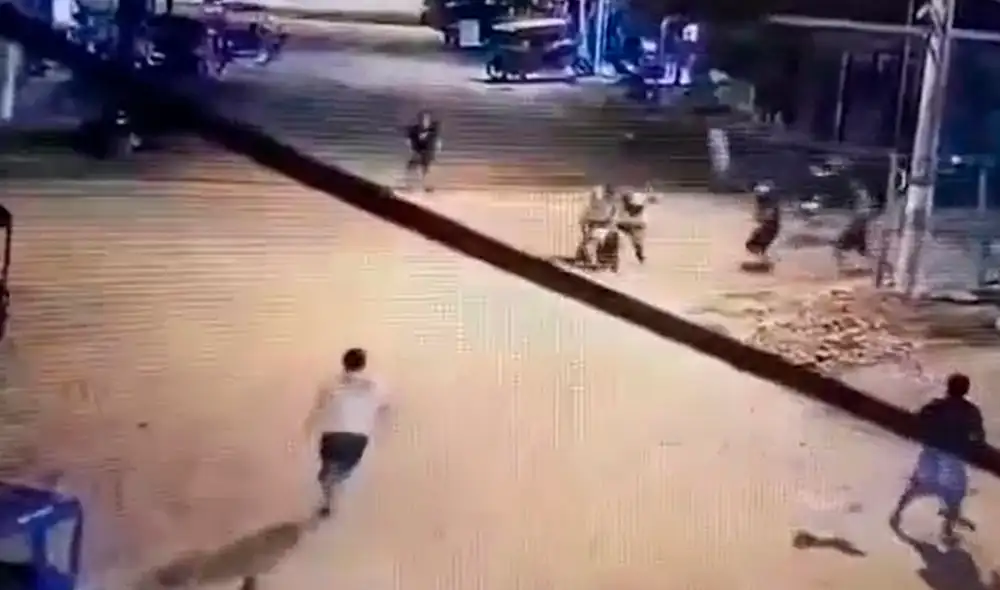 Minutos más tarde, personal de la PNP lo trasladó hasta el hospital de la jurisdicción para su recuperación.