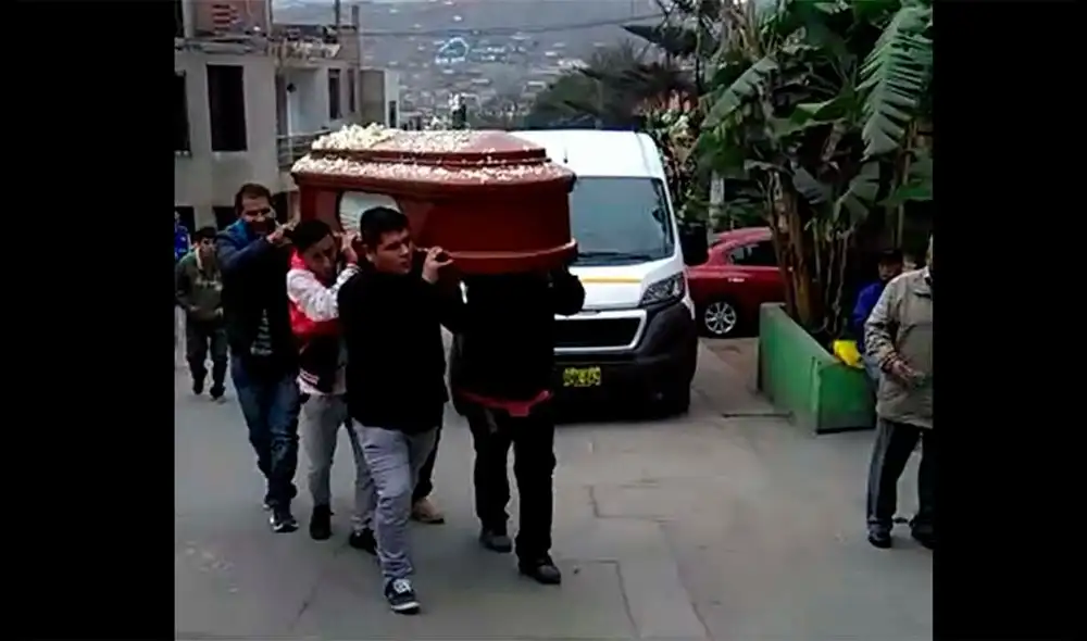 Familiares de obrero electrocutado reclaman pago de seguro [VIDEO]