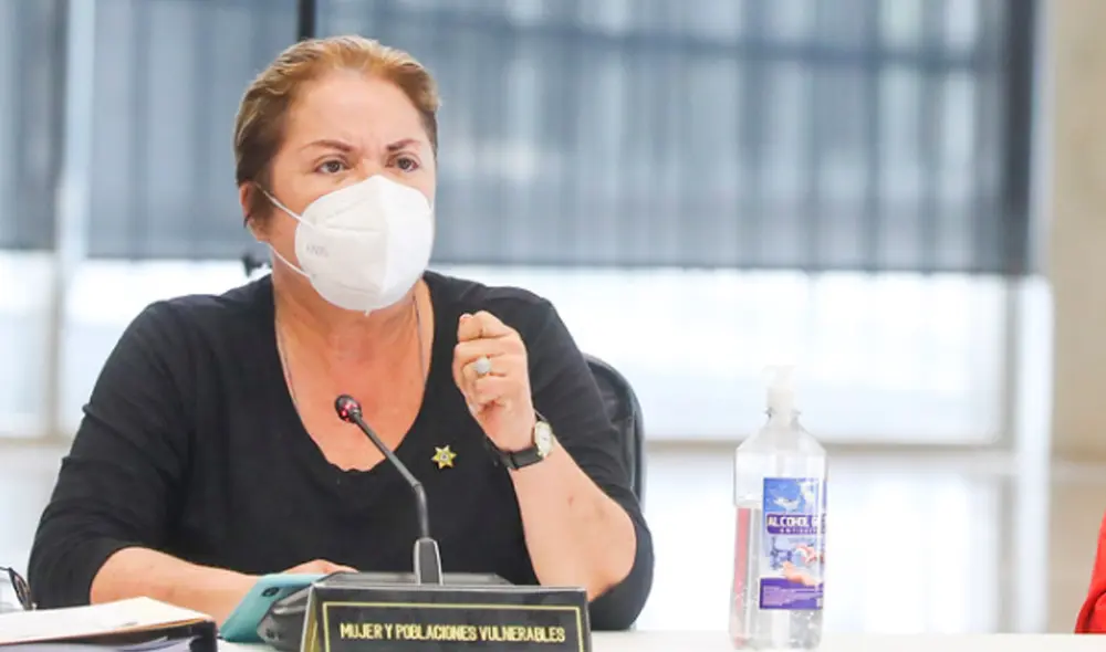 La ministra Rosario Sasieta mostró su indignación por la frase de Manuel Merino, y resaltó la participación de la mujer en distintos ámbitos. Foto: Presidencia