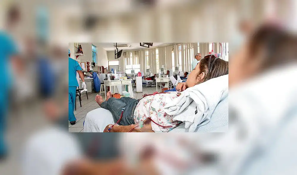 De los 1113 hospitalizados, 146 están en UCI con ventilación mecánica. Foto: La República.