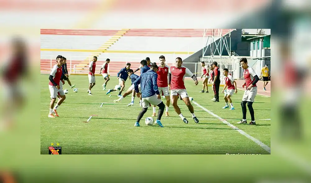 peligro. Amoroso y Carmona complicados con amarillas. peligro. Amoroso y Carmona complicados con amarillas.