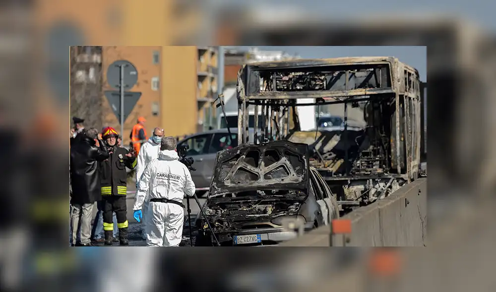 Hombre secuestró un bus con 51 niños e intentó incinerarlo por venganza [FOTOS]
