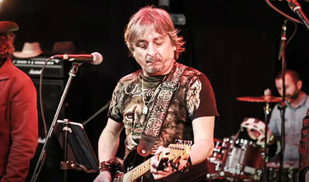 Pelo D' Ambrosio reprograma concierto virtual. Foto: composición / archivo