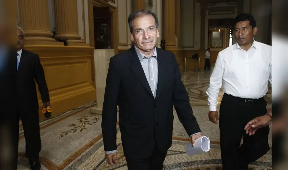 Según Rozas, Galarreta debe verificar si hay corruptos trabajando en el Congreso Según Rozas, Galarreta debe verificar si hay corruptos trabajando en el Congreso