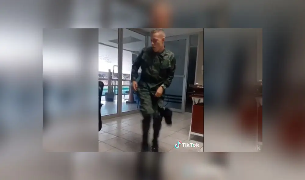 Desliza las imágenes para ver el peculiar baile que hizo un militar hondureño y por el cual fue expulsado del ejército. Foto: Don Chezina