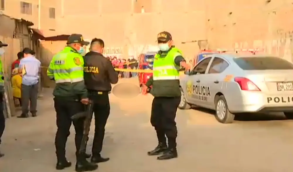 Policía encontró 8 casquillos de bala en la escena del crimen. Foto: Captura de Latina Noticias