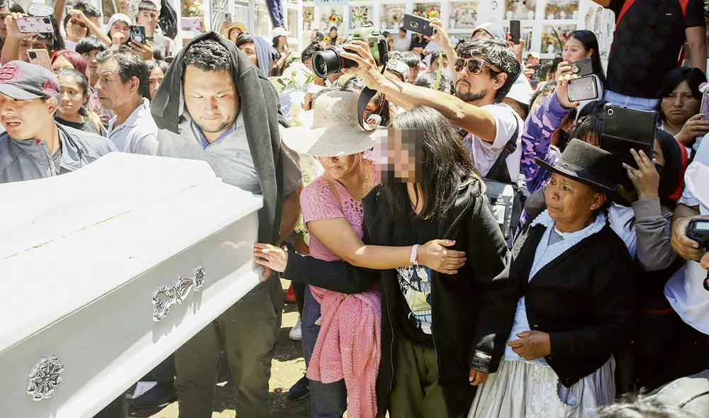 Víctimas. Los fallecidos en Ayacucho tienen lesiones en zonas vitales del cuerpo.Las actas fiscales de los 10 fallecidos en Ayacucho muestras lesiones en zonas letales. Foto: AFP