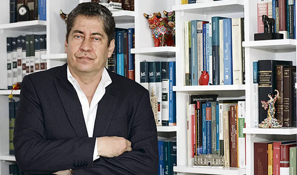 Investigación. Espinosa-Saldaña presenta hoy el libro Los límites al juez constitucional, que recoge casos y fallos concretos.