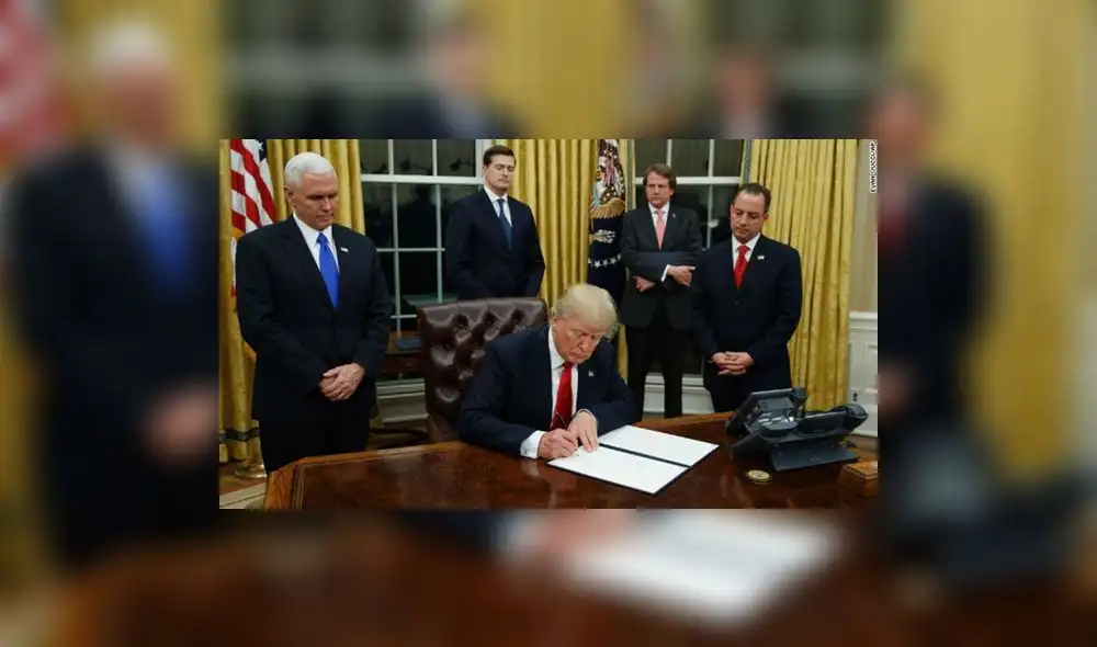 Donald Trump retira a Estados Unidos del TPP | VIDEO 